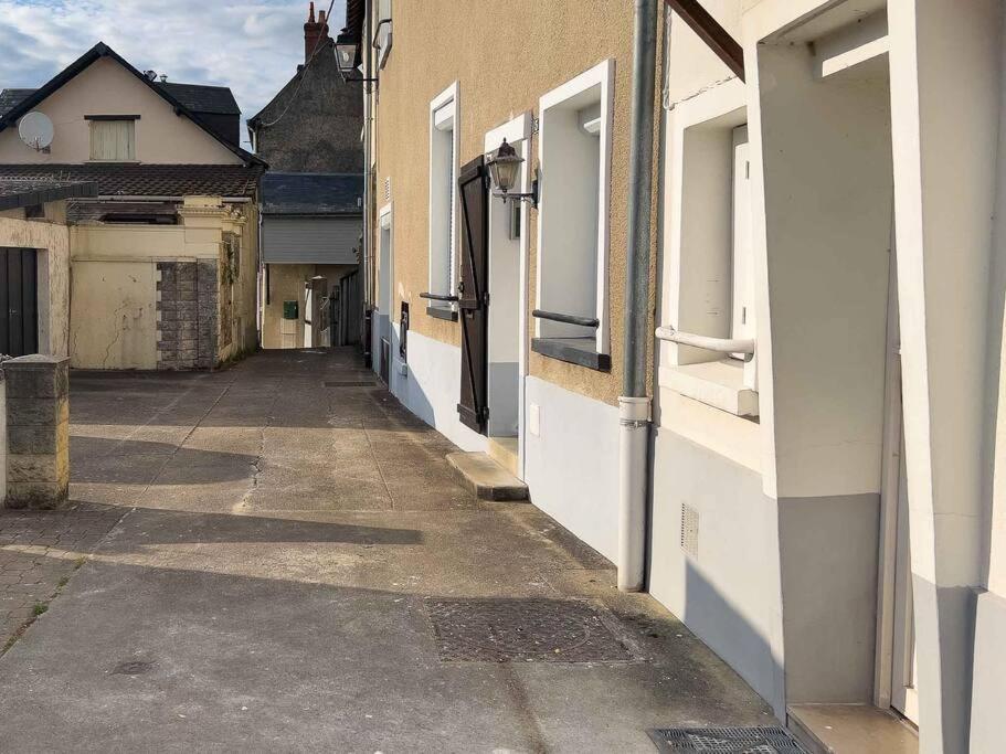 Maison Semi-Troglodyte Avec 4 Velos Rochecorbon Extérieur photo