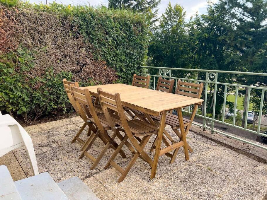 Maison Semi-Troglodyte Avec 4 Velos Rochecorbon Extérieur photo